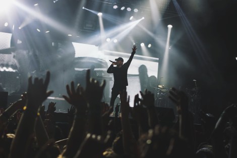 Photo by Justin Korolyk @fakeglasses